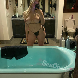 Briana, 27